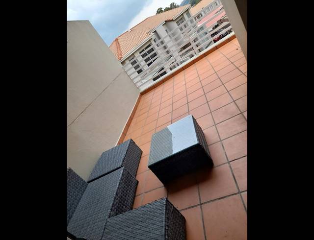 3 BEDROOM PROPERTY TO RENT IN BEDFORD GARDENS